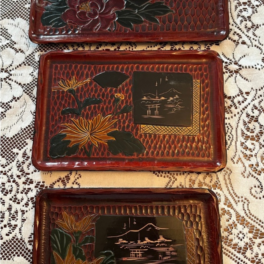 Vintage Serving Trays Three pieces Asian design
